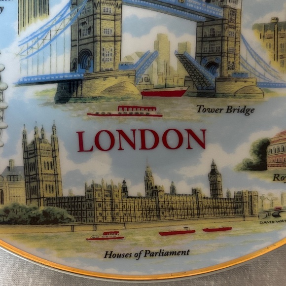 London Souvenir Decorative Plate Fine Quality Porcelain - Picture 5 of 10